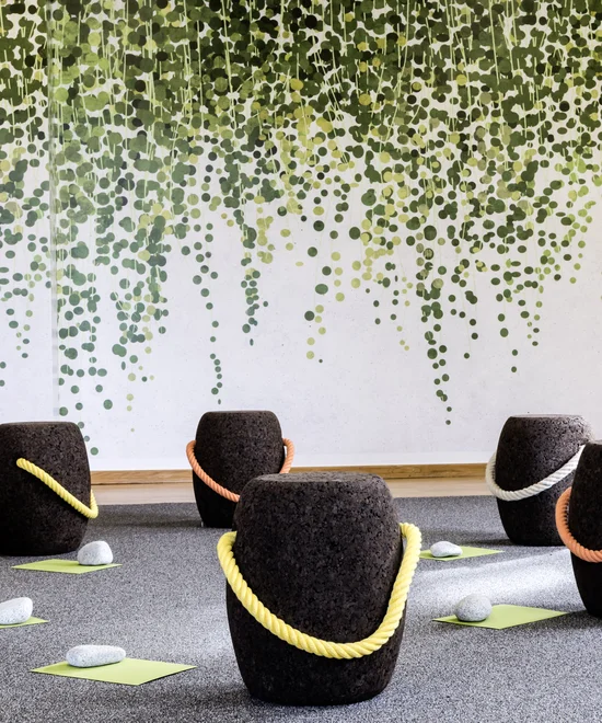 The right offer for every occasion Modern meditation room with six cushions and green wall decoration
